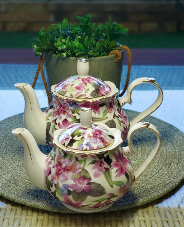 Lily Rainbow Teapot